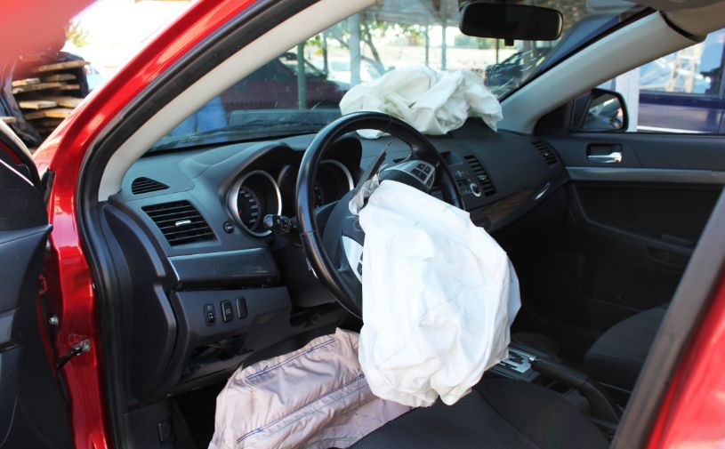 Regeneracja deski rozdzielczej po wystrzale poduszki, czy jest możliwa